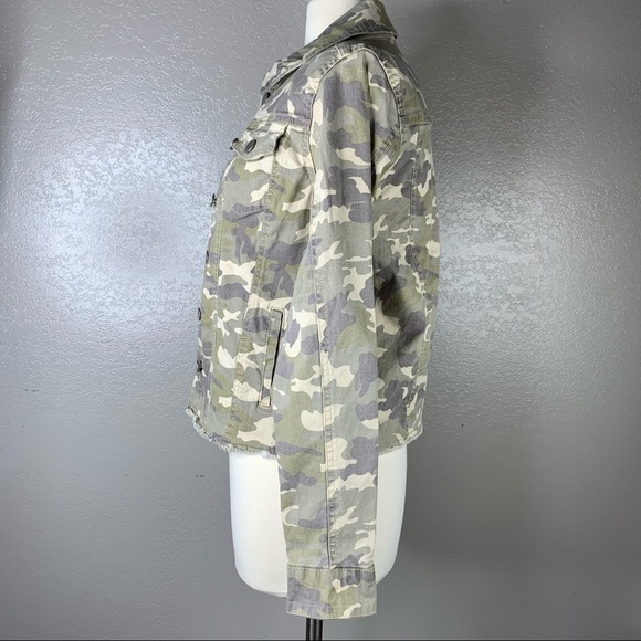 Zintex Women’s Sportswear Camo Raw Edge Hem Unlined Jacket - Picture 7 of 10